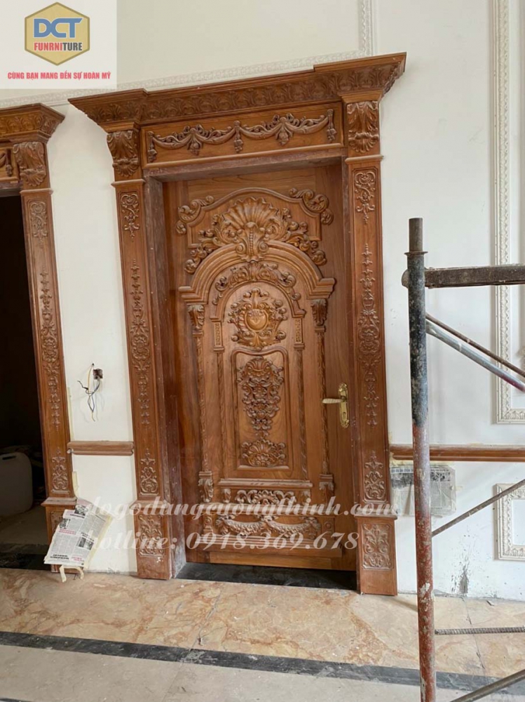 bộ cửa phòng cổ điên hoàng gia cao cấp
